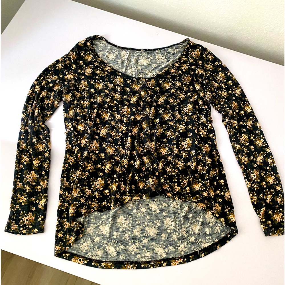 Neutral Colored Floral AE Long Sleeve🌼